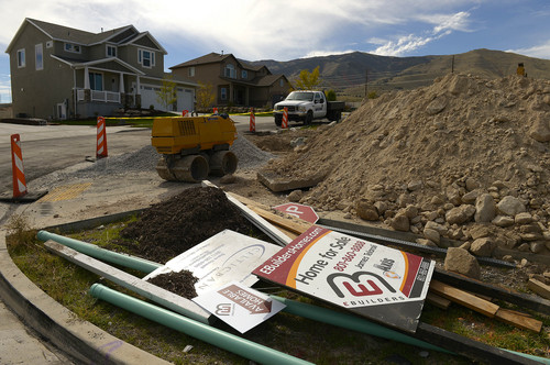 Leah Hogsten  |  The Salt Lake Tribune
Construction restarted in neighborhoods in the Fox Hollow development of Saratoga Springs after new developers took over. But back in 2007 and 2008, the purchasers of some of these lots couldn't get building permits after the developer at that time failed to complete water facilities.