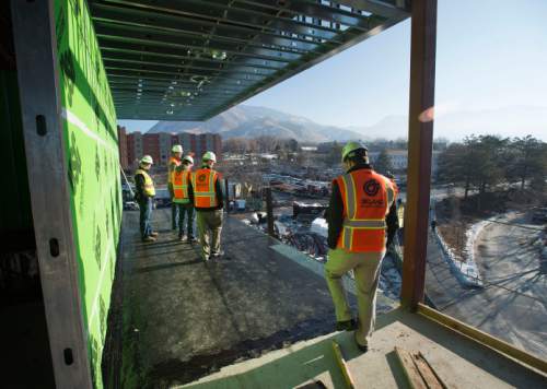 Steve Griffin  |  The Salt Lake Tribune


Construction continues on the site of the new $30 million Huntsman Basketball Center on the University of Utah campus in Salt Lake City, Thursday, January 8, 2015.
