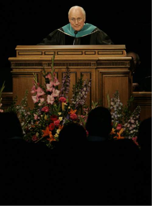 Vice President Dick Cheney addresses 6,000 graduates at the Marriott Center in Provo for BYU's commencement . 4/26/07  Jim Urquhart/Salt Lake Tribune