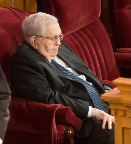 Steve Griffin  |  The Salt Lake Tribune


President Boyd K. Packer listens as speakers remember LDS apostle L. Tom Perry during funeral services at the Mormon Tabernacle on Temple Square in Salt Lake City, Friday, June 5, 2015.