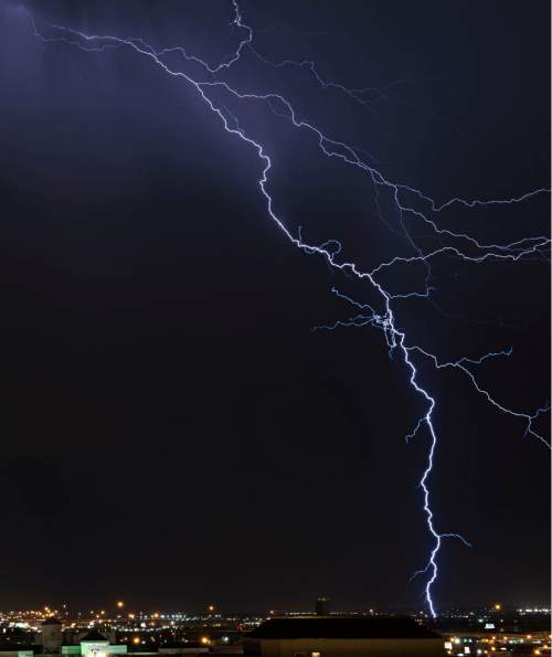 Photo gallery: Lightning illuminates Salt Lake City skies - The Salt ...