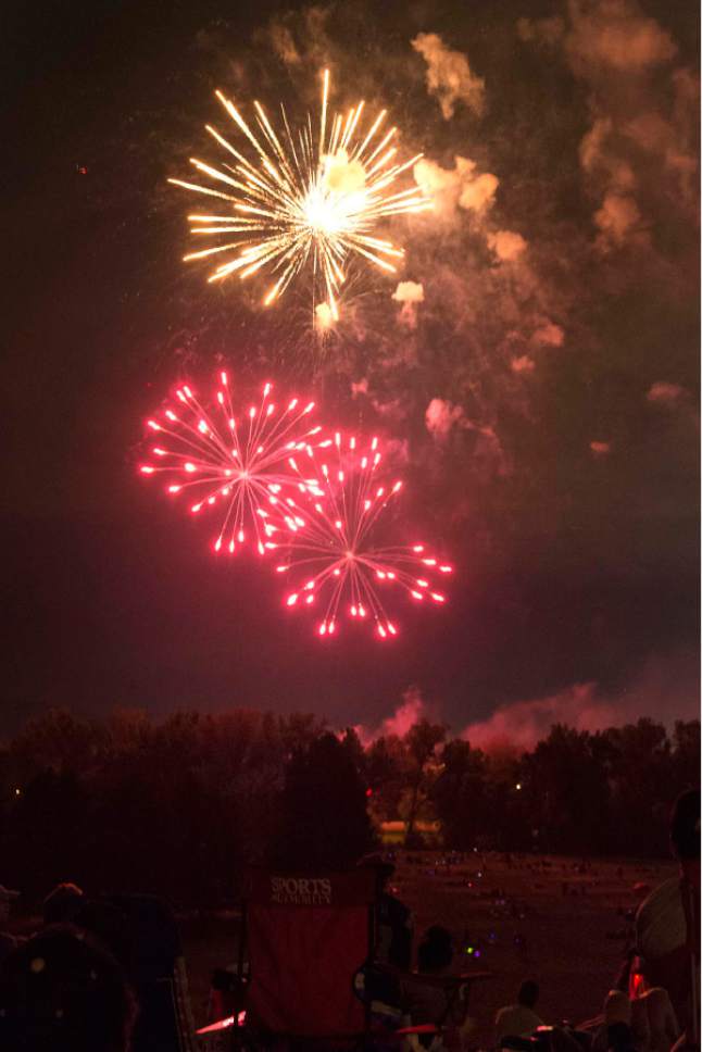 Gallery July Fourth fireworks erupt over Sugar House Park in Salt Lake