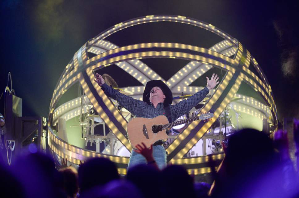 Garth Brooks is ready to bring 'the old stuff' to Utah concerts The