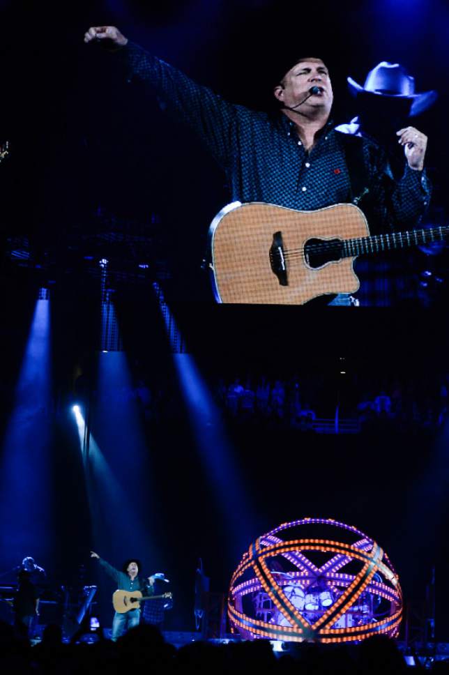 Garth Brooks is ready to bring 'the old stuff' to Utah concerts The