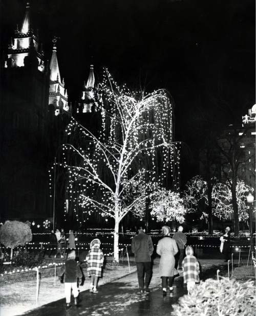 Tribune file photo

People view the Christmas lights at Temple Square in 1966.