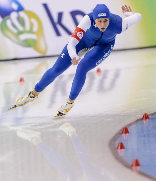 Trent Nelson  |  The Salt Lake Tribune
Brittany Bowe sets a world record in the ladies 1000m speed skating at the ISU World Cup, at the Utah Olympic Oval in Kearns, Sunday November 22, 2015.