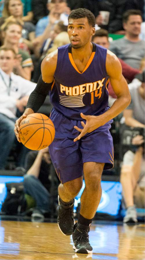 Rick Egan  |  The Salt Lake Tribune

Phoenix Suns guard Ronnie Price (14) brings the ball down court, in NBA action Phoenix Suns vs. The Utah Jazz, in Salt Lake City, Monday, December 21, 2015.