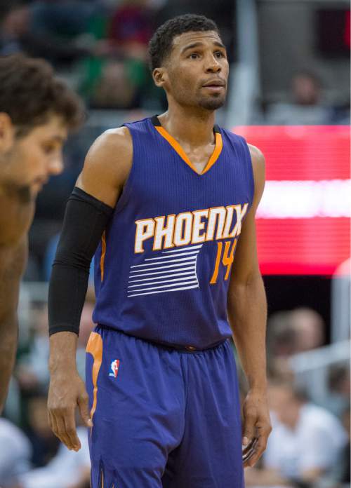 Rick Egan  |  The Salt Lake Tribune

Phoenix Suns guard Ronnie Price (14) in NBA action Phoenix Suns vs. The Utah Jazz, in Salt Lake City, Monday, December 21, 2015.