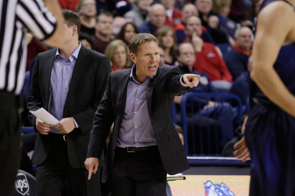 Gonzaga head coach Mark Few instructs his team during the first half of an NCAA college basketball game against BYU, Thursday, Jan. 14, 2016, in Spokane, Wash. (AP Photo/Young Kwak)