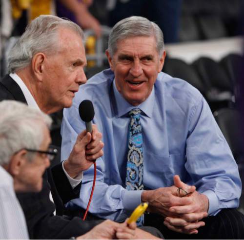 Los Angeles - Utah Jazz head coach Jerry Sloan does a pre-game interview with Rod Hundley. Utah Jazz vs. Los Angeles Lakers basketball, game two NBA playoffs, Tuesday April 21, 2009 at the Staples Center.
Trent Nelson/The Salt Lake Tribune; 4.21.2009.