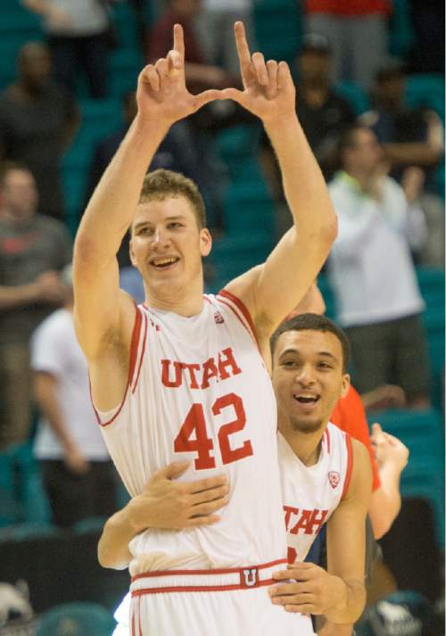 Utah men's basketball: Jakob Poeltl named Pac-12 player of the year - The  Salt Lake Tribune