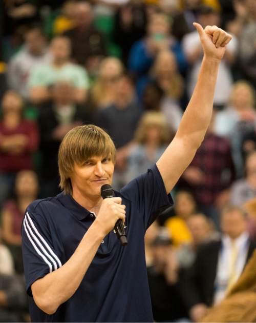 Rick Egan  |  The Salt Lake Tribune

Andrei Kirlilenko waves to the crowd, as he is recognized during the Jazz, Lakers game, as the Utah Jazz beat the the Los Angeles Lakers 123-75, in Salt Lake City, Monday, March 28, 2016.