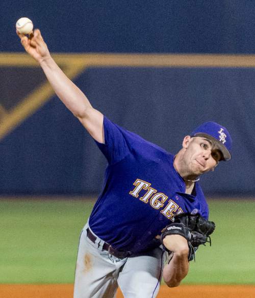 LSU's Alex Lange pitches in the sixth inning against Florida during a Southeastern Conference baseball tournament game Wednesday, May 25, 2016, in Hoover, Ala. (Vasha Hunt/AL.com via AP)