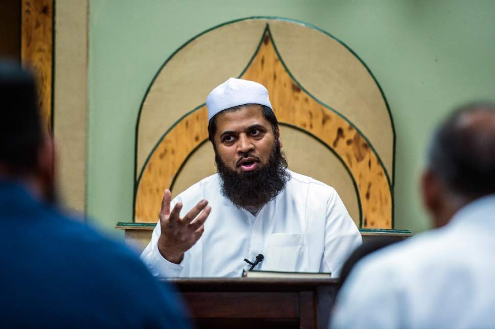 Chris Detrick  |  The Salt Lake Tribune
Imam Shuaib Din leads study about fasting at the Utah Islamic Center in Sandy Friday June 3, 2016.