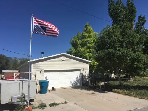 Matthew Piper  |  The Salt Lake Tribune

A U.S. flag flies upside down Friday, June 24, 2016, at the Stockton residence of William Keebler, accused this week of trying to detonate a bomb at a BLM cabin on the Arizona Strip.