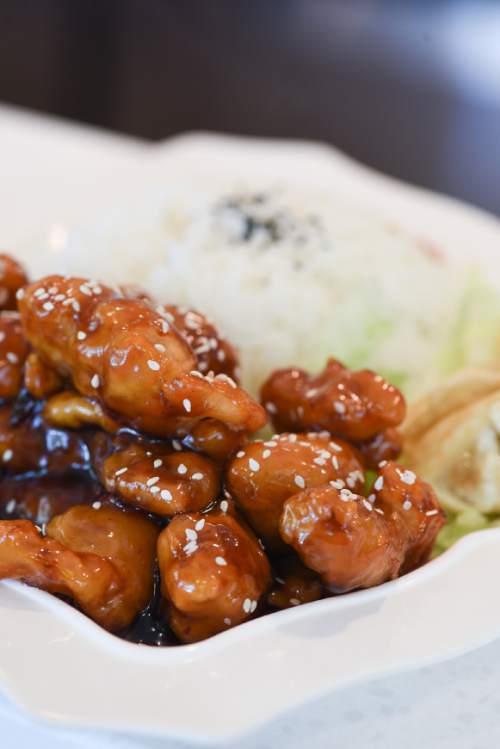 Francisco Kjolseth | The Salt Lake Tribune
Sasa Kitchen, a new Chinese restaurant at 2095 E. 1300 South, in Salt Lake City, prepares and order of sesame chicken in the newly remodeled space.