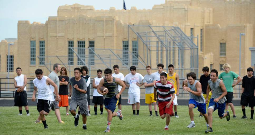 prep-football-winless-teams-look-for-both-bright-spots-ways-to-get