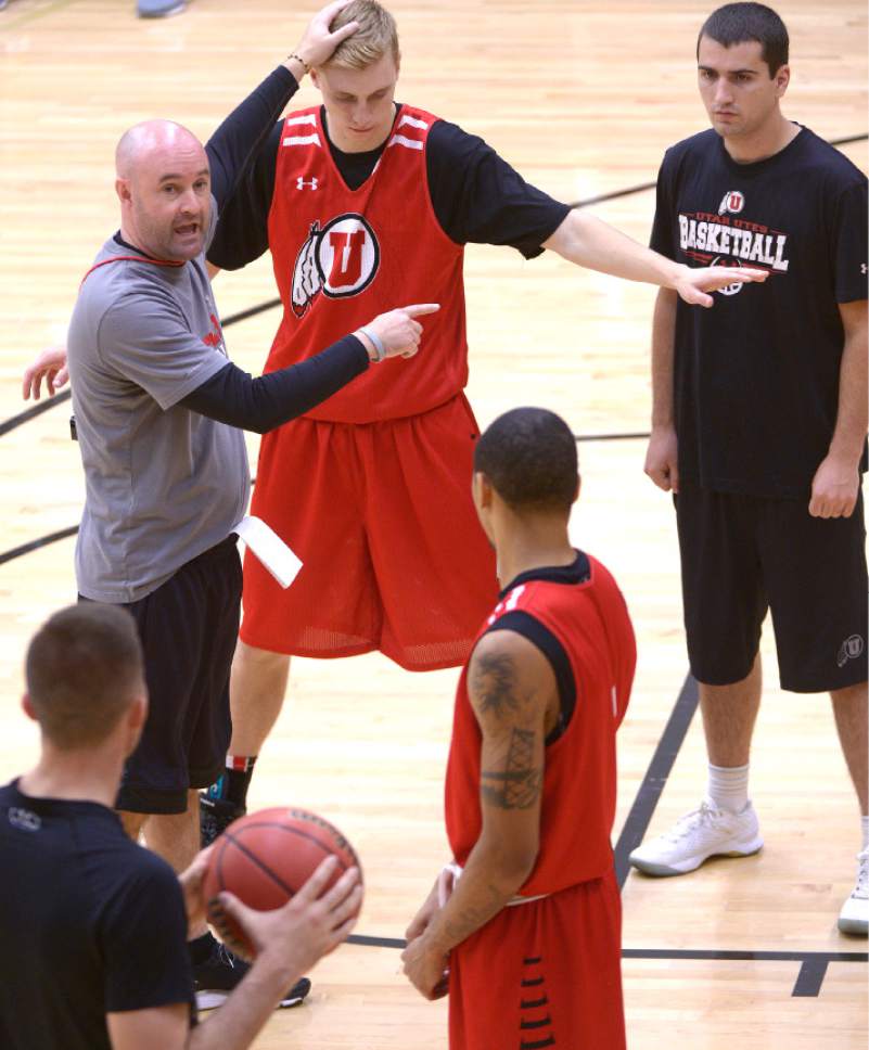Leah Hogsten  |  The Salt Lake Tribune
l-r University of Utah basketball assistant coach Andy Hill directs the team during Thursday, October 6, 2016 at the Huntsman Basketball Facility.