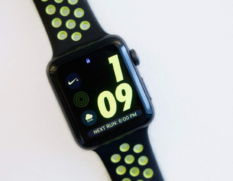 apple watch nike plus vs normal