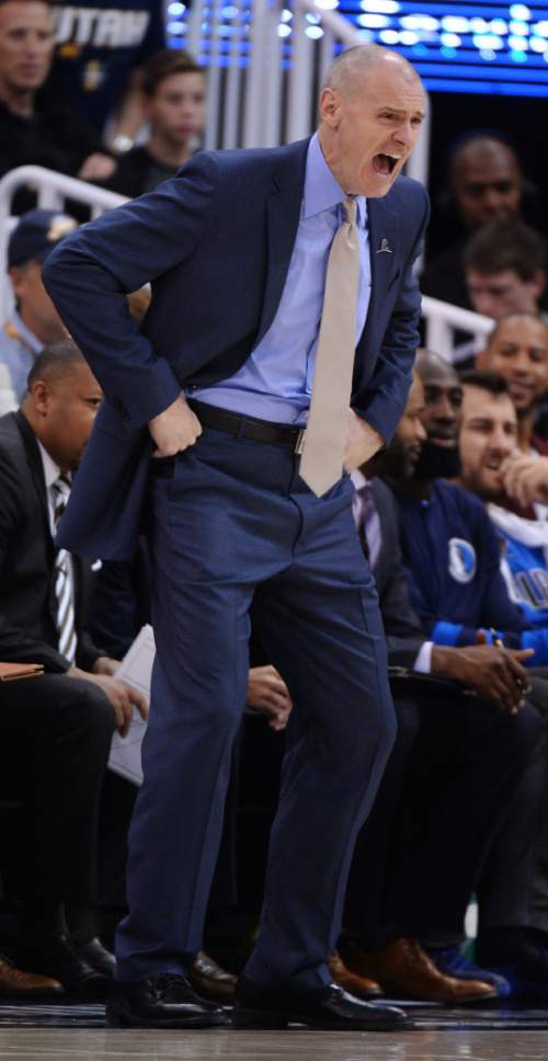 Utah Jazz Hill, Hood and Johnson lead Jazz past Mavs, 9781 The Salt