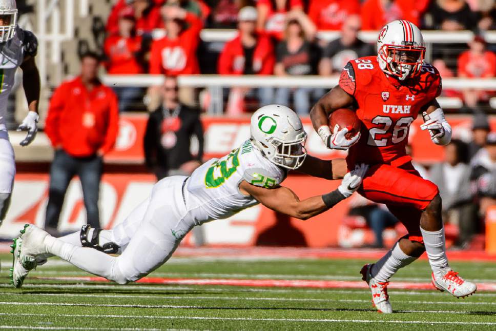 Trent Nelson  |  The Salt Lake Tribune
Utah Utes running back Joe Williams (28) runs the ball as Utah hosts Oregon, NCAA football at Rice-Eccles Stadium in Salt Lake City, Saturday November 19, 2016.