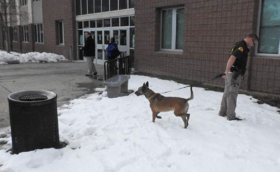 Francisco Kjolseth | The Salt Lake Tribune
Police respond to a bomb threat at Highland High School in Salt Lake where students were evacuated on Monday, Jan. 23, 2017.