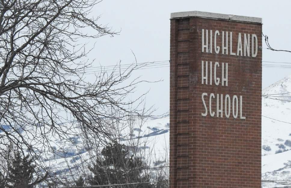 Francisco Kjolseth | The Salt Lake Tribune
Police respond to a bomb threat at Highland High School in Salt Lake where students were evacuated on Monday, Jan. 23, 2017.