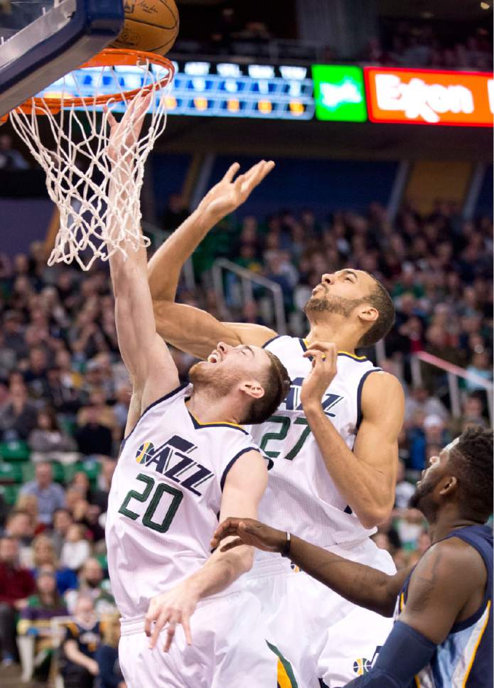 Lennie Mahler  |  The Salt Lake Tribune

Gordon Hayward and Rudy Gobert are unable to convert in a game against the Memphis Grizzlies on Saturday, Jan. 28, 2017, at Vivint Smart Home Arena in Salt Lake City.