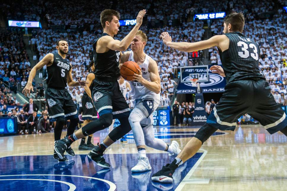 BYU Basketball: Can Kyle Davis and Eric Mika co-exist in 2016-17? -  Vanquish The Foe