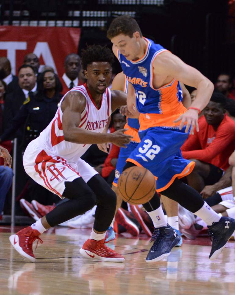 Former BYU star Jimmer Fredette scores 73 points in Chinese league game ...