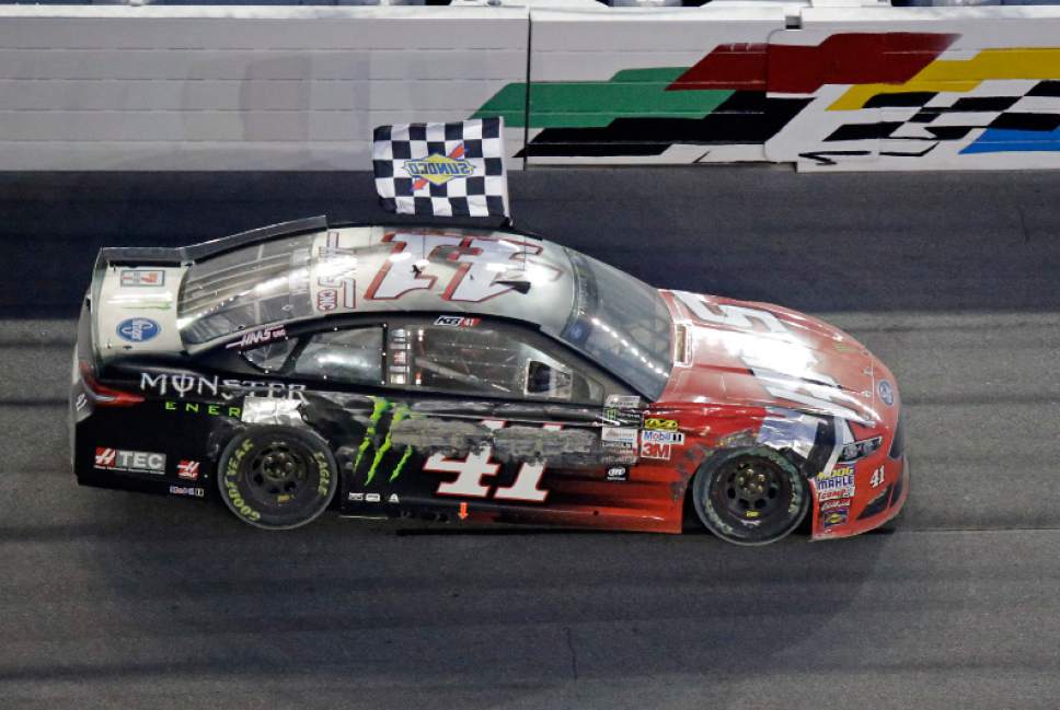 NASCAR: Kurt Busch steals monster victory by winning Daytona 500 - The ...