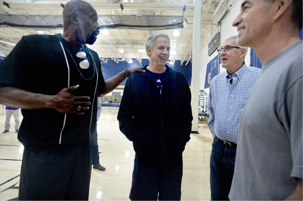Scott Sommerdorf | The Salt Lake Tribune
Former Jazz greats Antoine Carr, left, Phil Jackson, Jerry Sloan, and John Stockton, right, share stories from their time with the team as Jazz players from the 1997 team were reunited at the Jazz practice facility, Wednesday, March 22 2017.