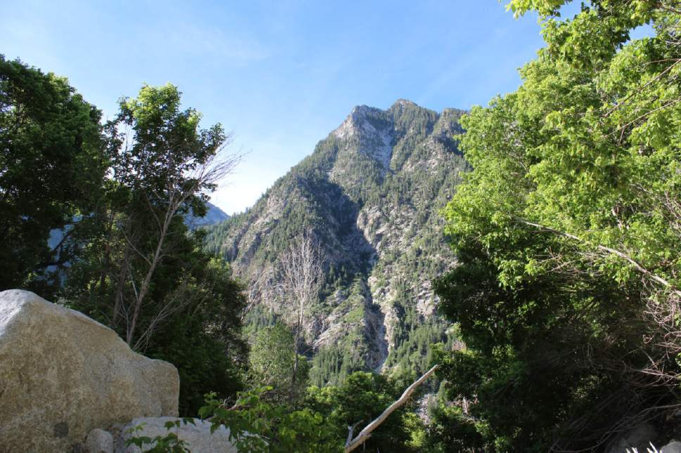 Rescue crews help two injured hikers out of Little Cottonwood Canyon