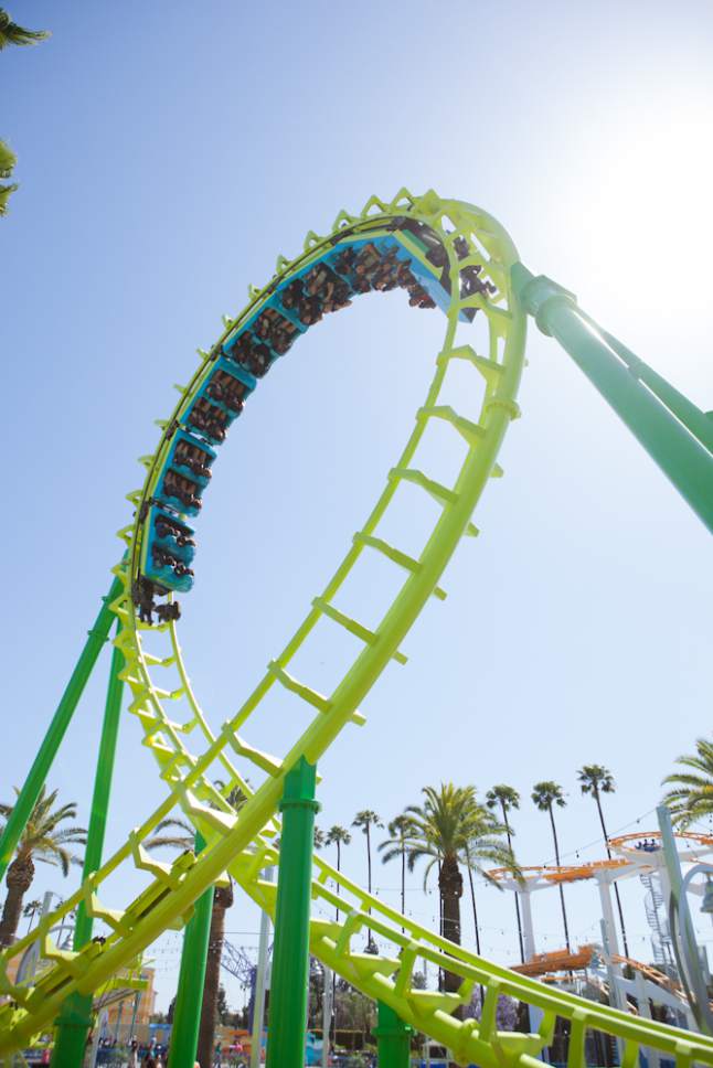 After 27 Years Knott S Berry Farm Is Closing Its Boomerang Roller Coaster For Good