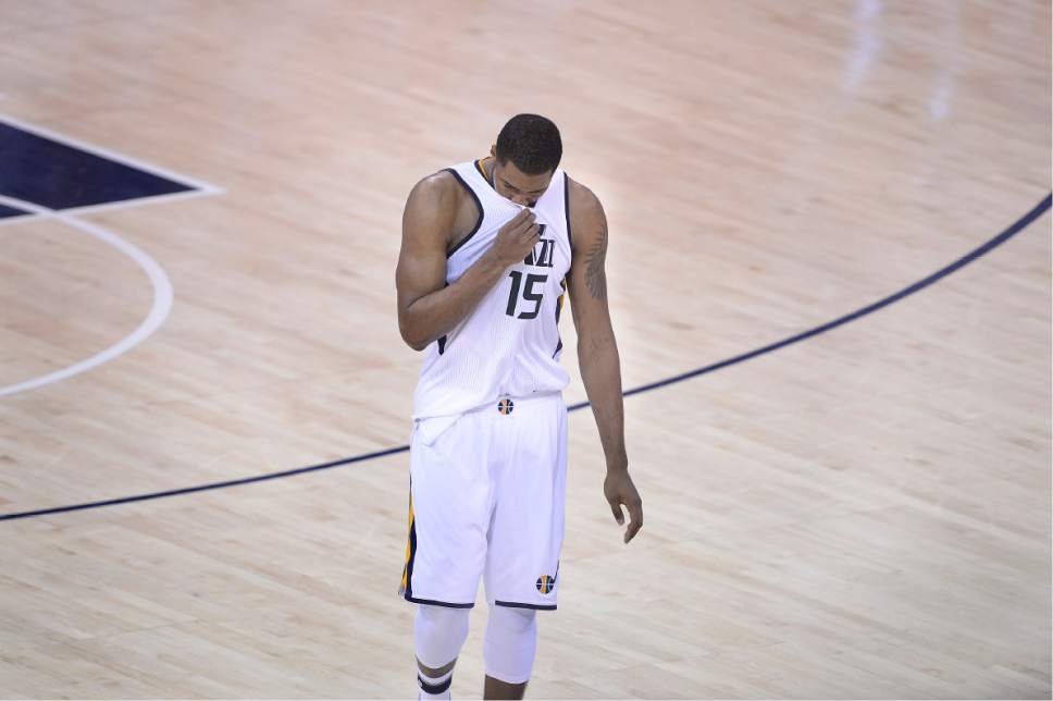 Scott Sommerdorf | The Salt Lake Tribune
Utah Jazz forward Derrick Favors (15) walks off the floor after missing two key free throws in the final minute of the game. The LA Clippers won Game 3 of the Western Conference playoff series 111-106, Friday, April 21, 2017.