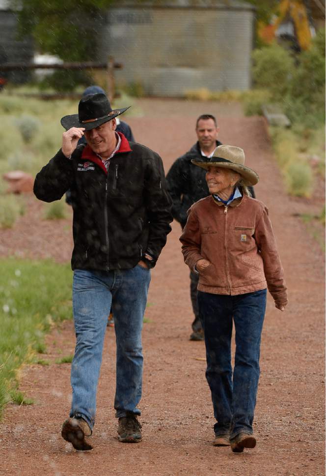 Francisco Kjolseth | The Salt Lake Tribune
Interior Secretary Ryan Zinke visits historic Dugout Ranch along Indian Creek, operated by Heidi Redd, at right, under a conservation easement with the Nature Conservancy. Secretary Zinke is continuing his four-day Utah tour on Tuesday, May 9, 2017, of Bears Ears and Grand Staircase-Escalante National Monuments.