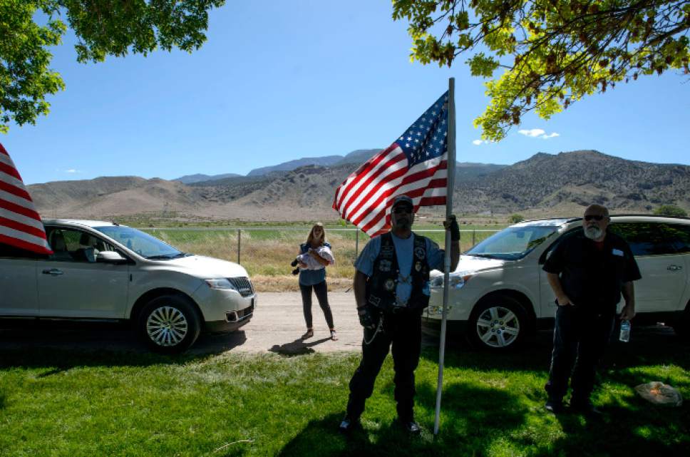 Steve Griffin  |  The Salt Lake Tribune


Graveside services for Elliott Deen Larsen whose remains finally came home to the Monroe City Cemetery in Monroe, Utah  Friday May 26, 2017. Larsen's family recently learned that he died on the USS Oklahoma at Pearl Harbor.